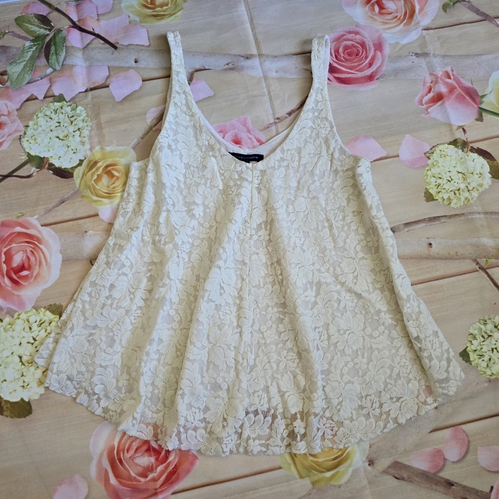 AE cream lace swing tank top